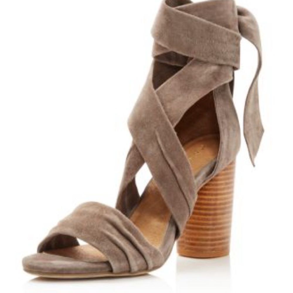 RAYE Gray Suede Wraparound Block Heel Sandals – Size 7